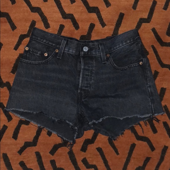 Levi’s 501 black jean shorts, size 25 - Picture 1 of 6
